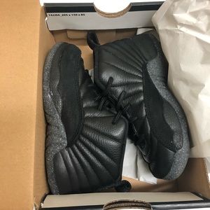 Size 9c Jordan retro 12 black & gray